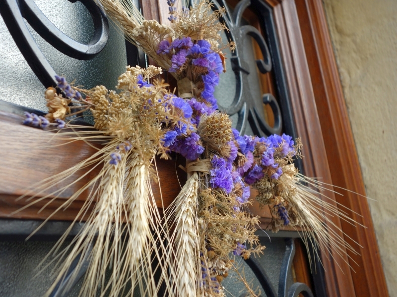 Ateliers floraux - Fabrication d'une Croix de Saint-Jean CDC du Bazadais